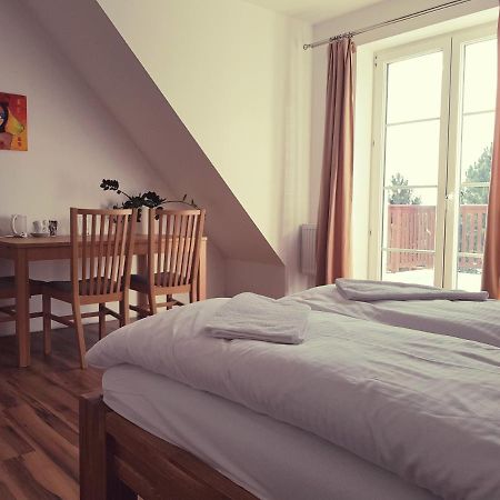 Big Yellow House Gorki Wielkie Zewnętrze zdjęcie